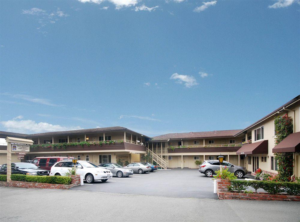 Best Western Carmel'S Town House Lodge Екстер'єр фото