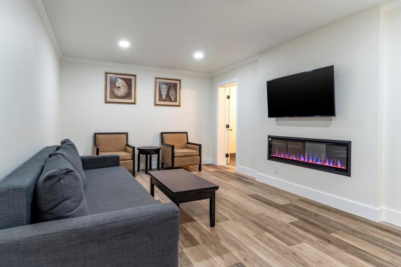 Best Western Carmel'S Town House Lodge Екстер'єр фото