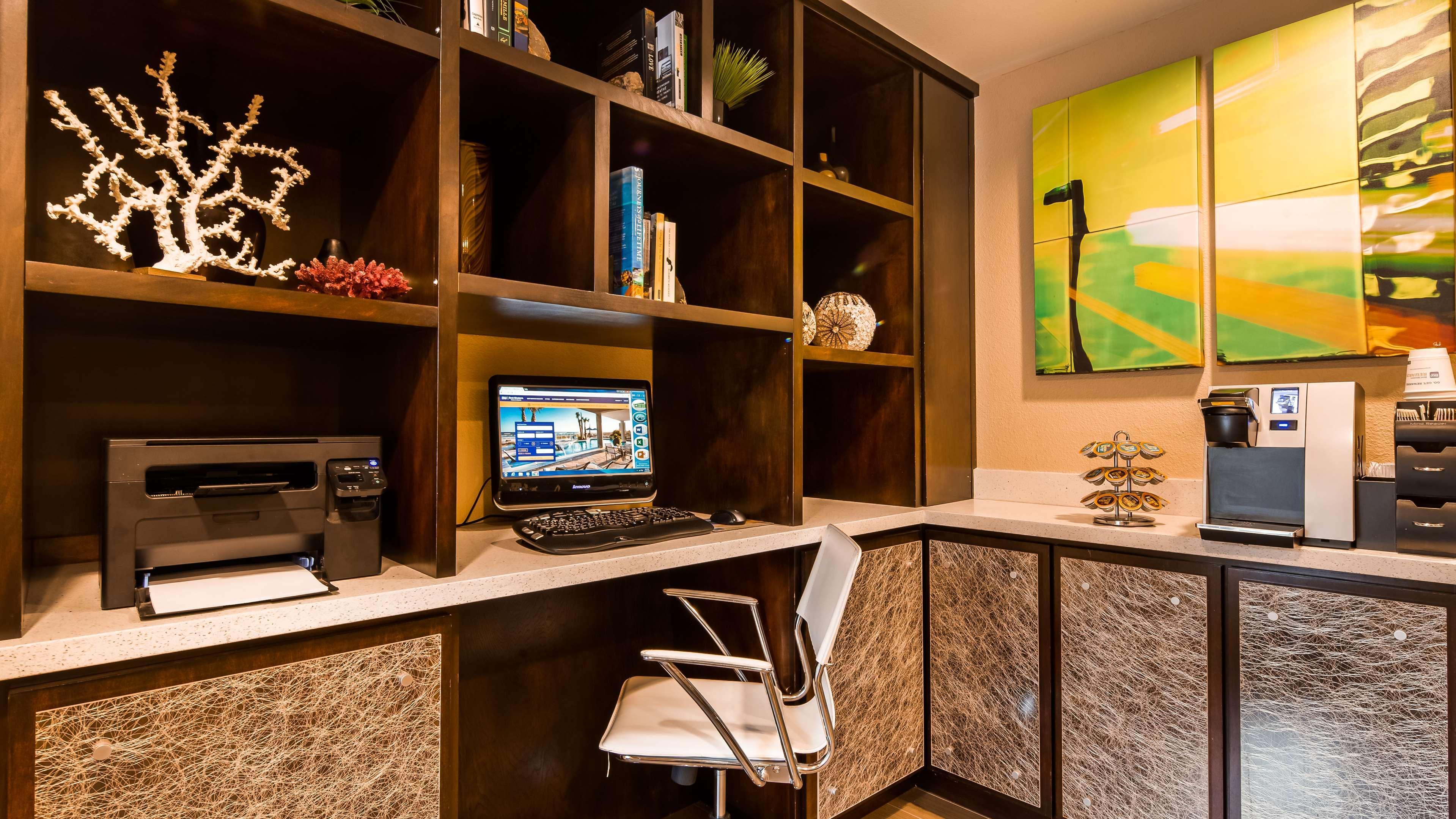 Best Western Carmel'S Town House Lodge Екстер'єр фото
