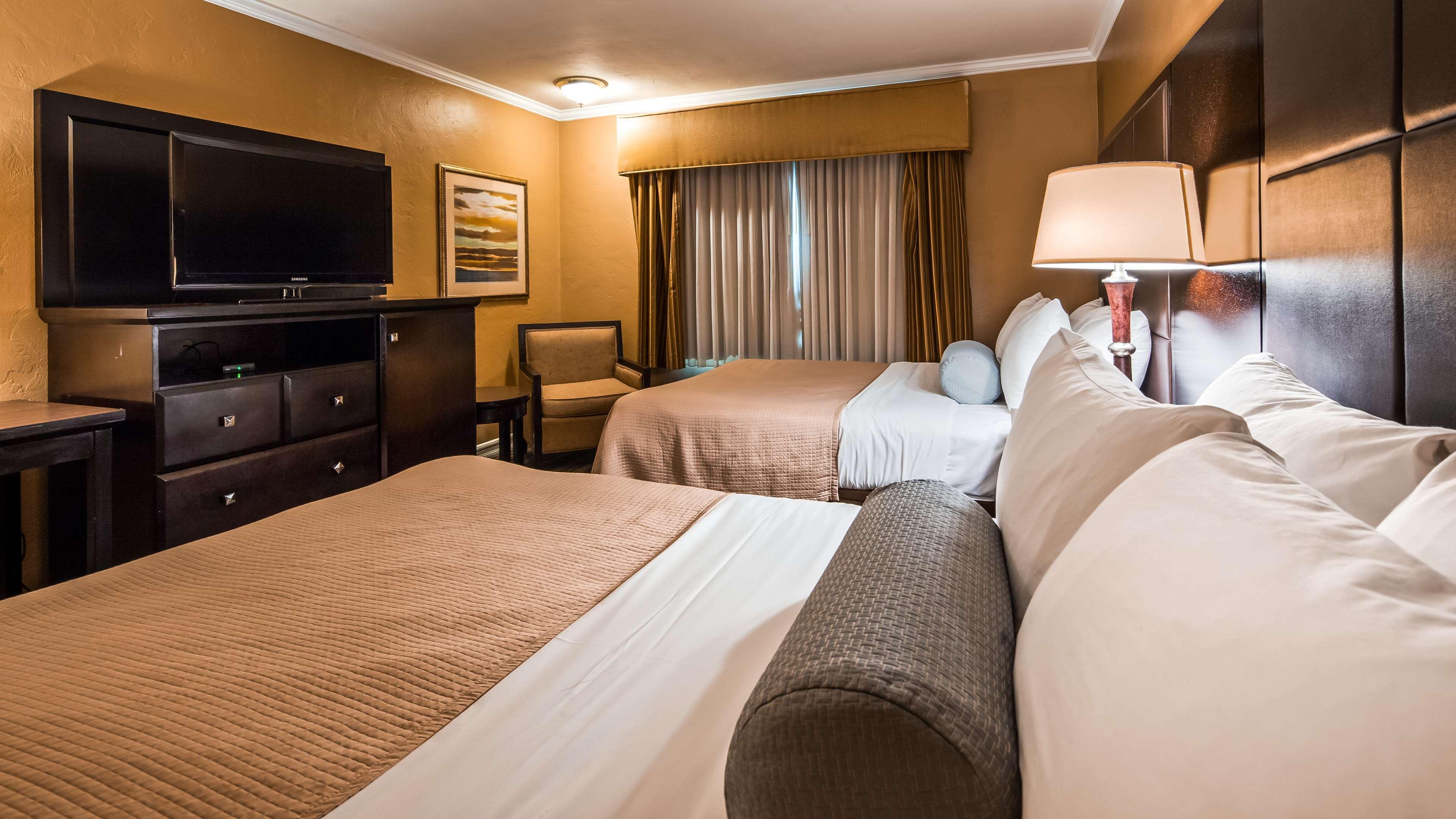 Best Western Carmel'S Town House Lodge Екстер'єр фото