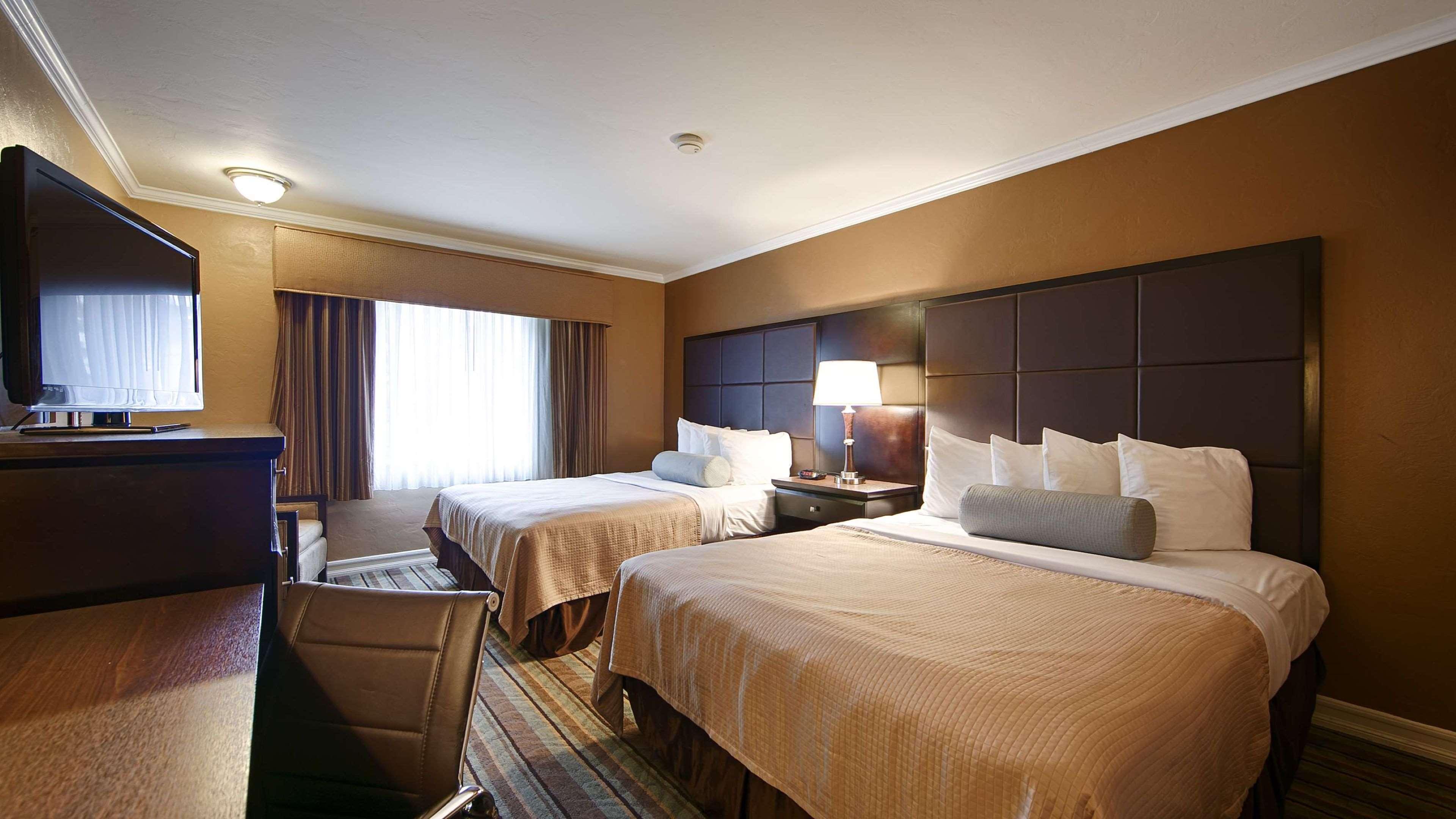 Best Western Carmel'S Town House Lodge Екстер'єр фото