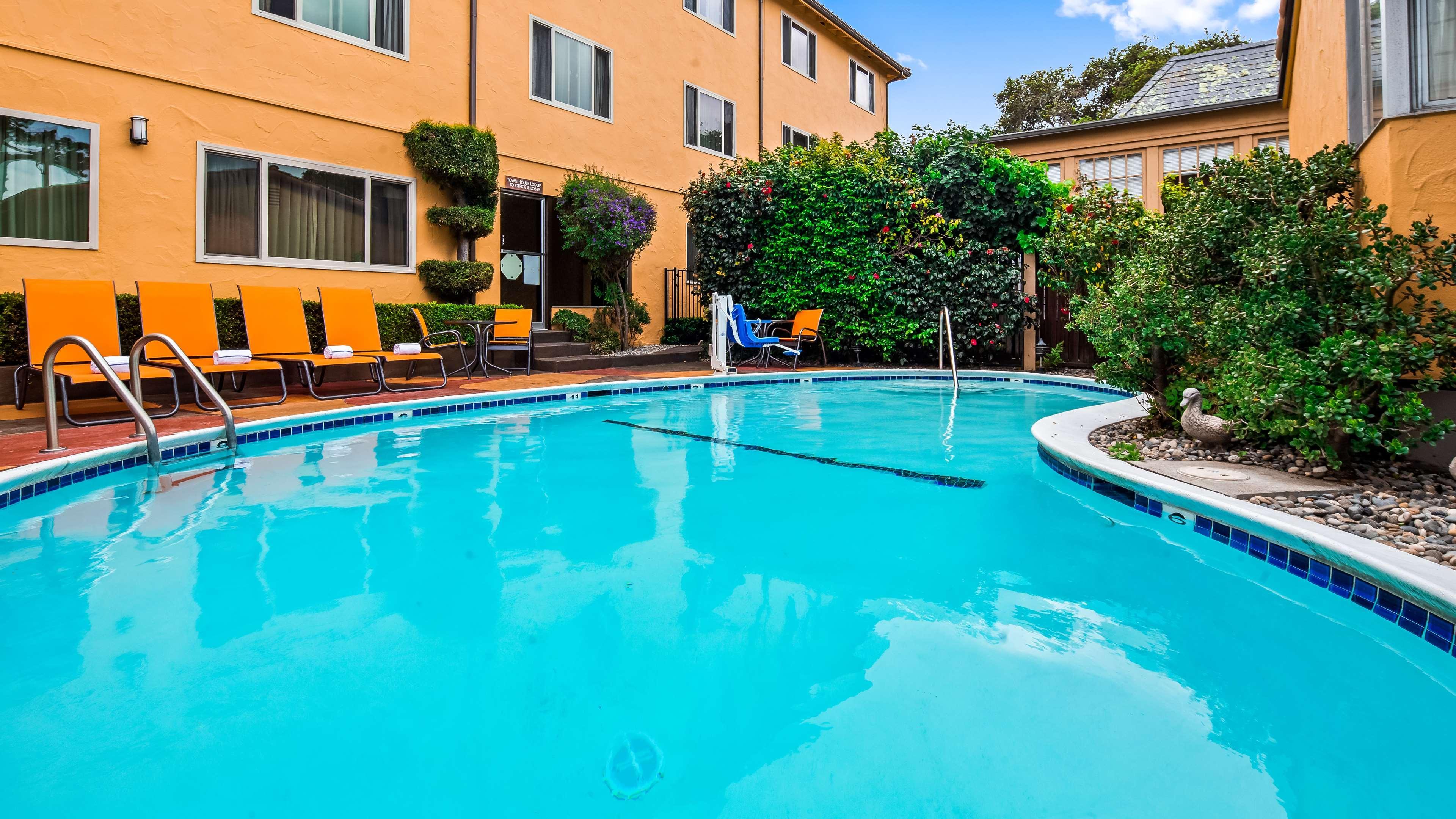 Best Western Carmel'S Town House Lodge Екстер'єр фото