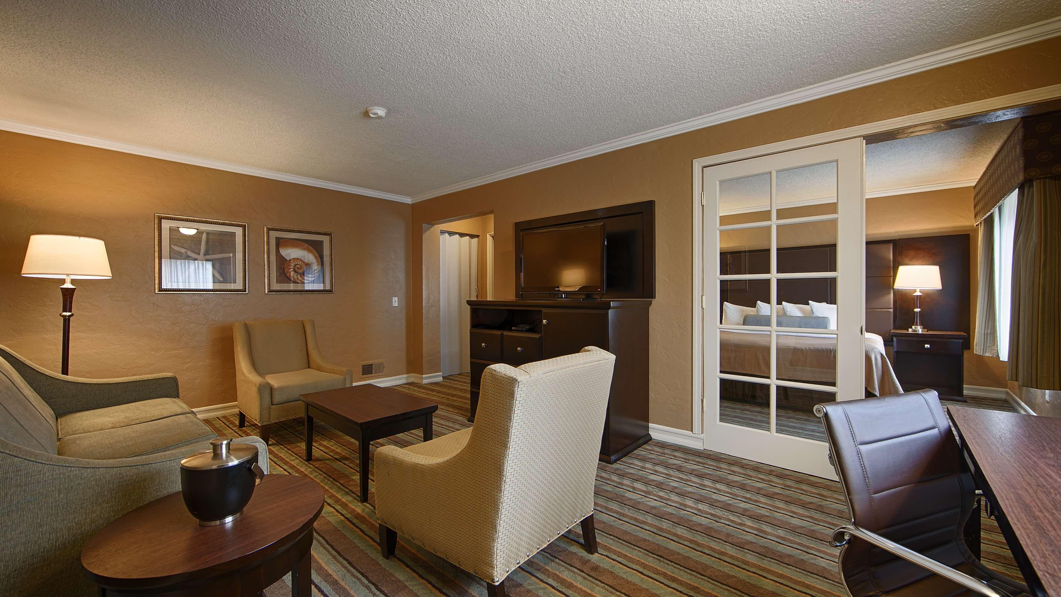 Best Western Carmel'S Town House Lodge Екстер'єр фото