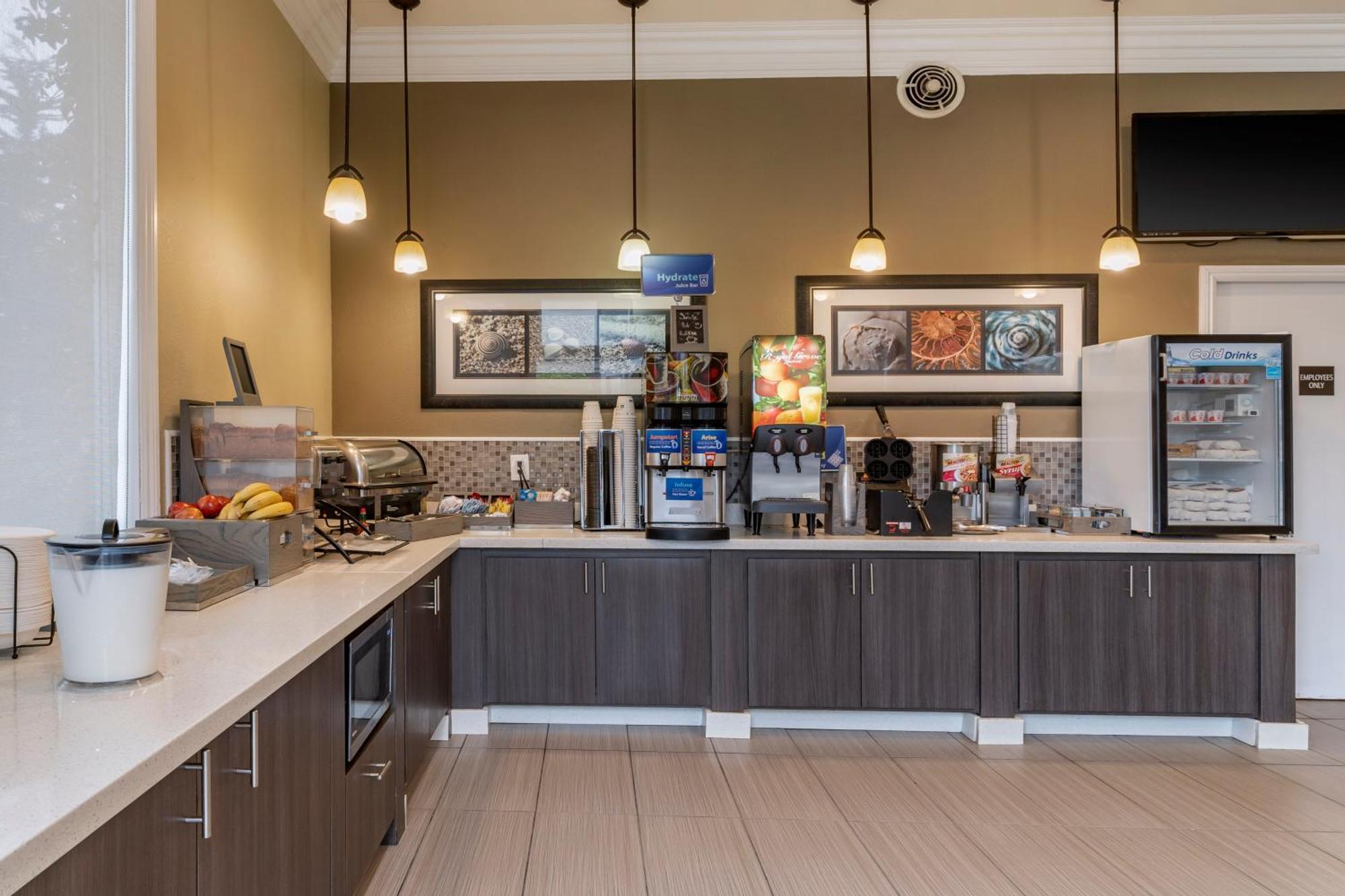 Best Western Carmel'S Town House Lodge Екстер'єр фото
