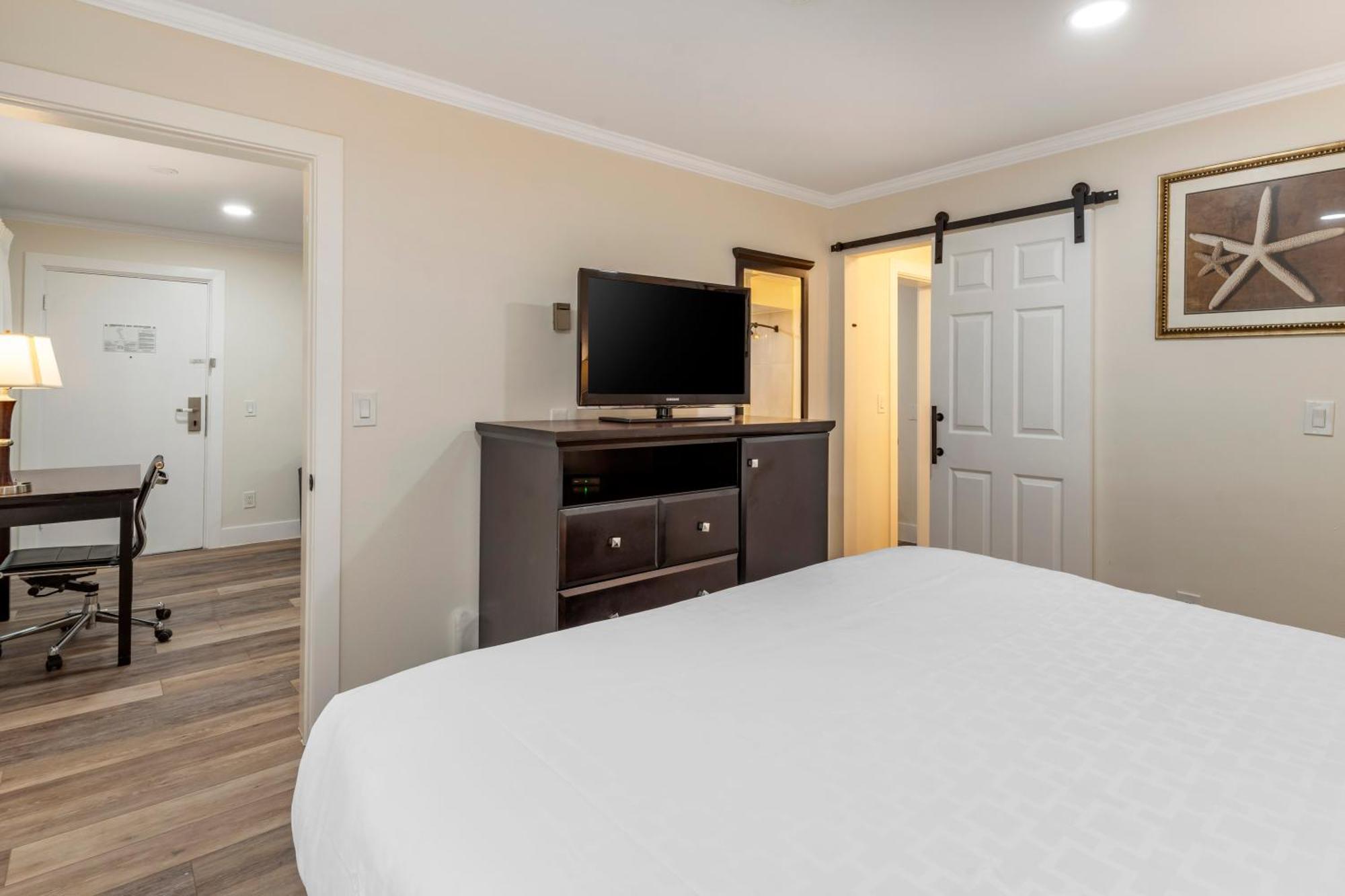 Best Western Carmel'S Town House Lodge Екстер'єр фото