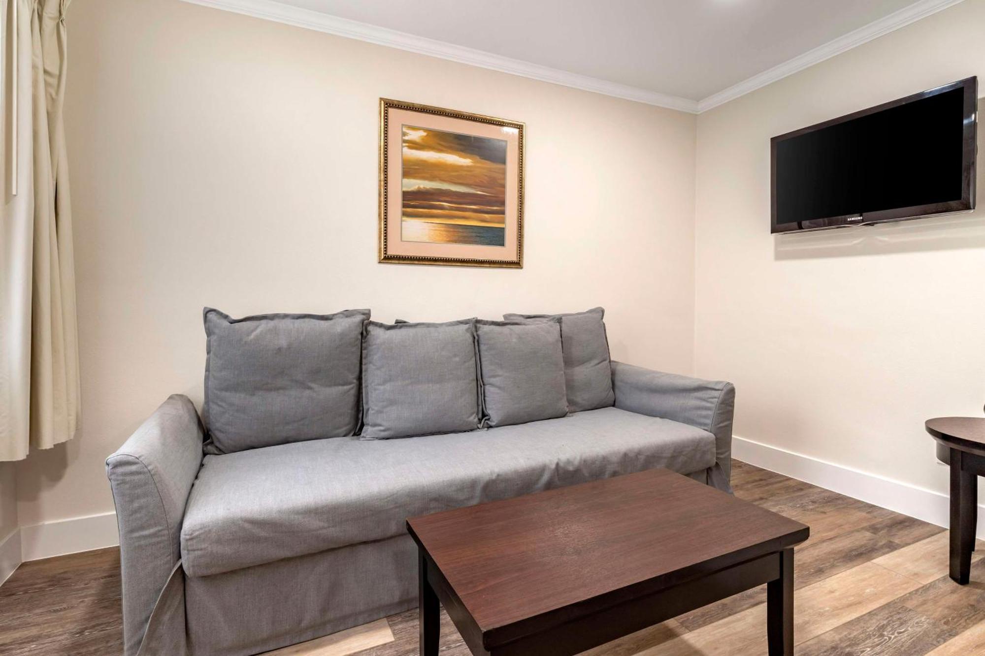 Best Western Carmel'S Town House Lodge Екстер'єр фото