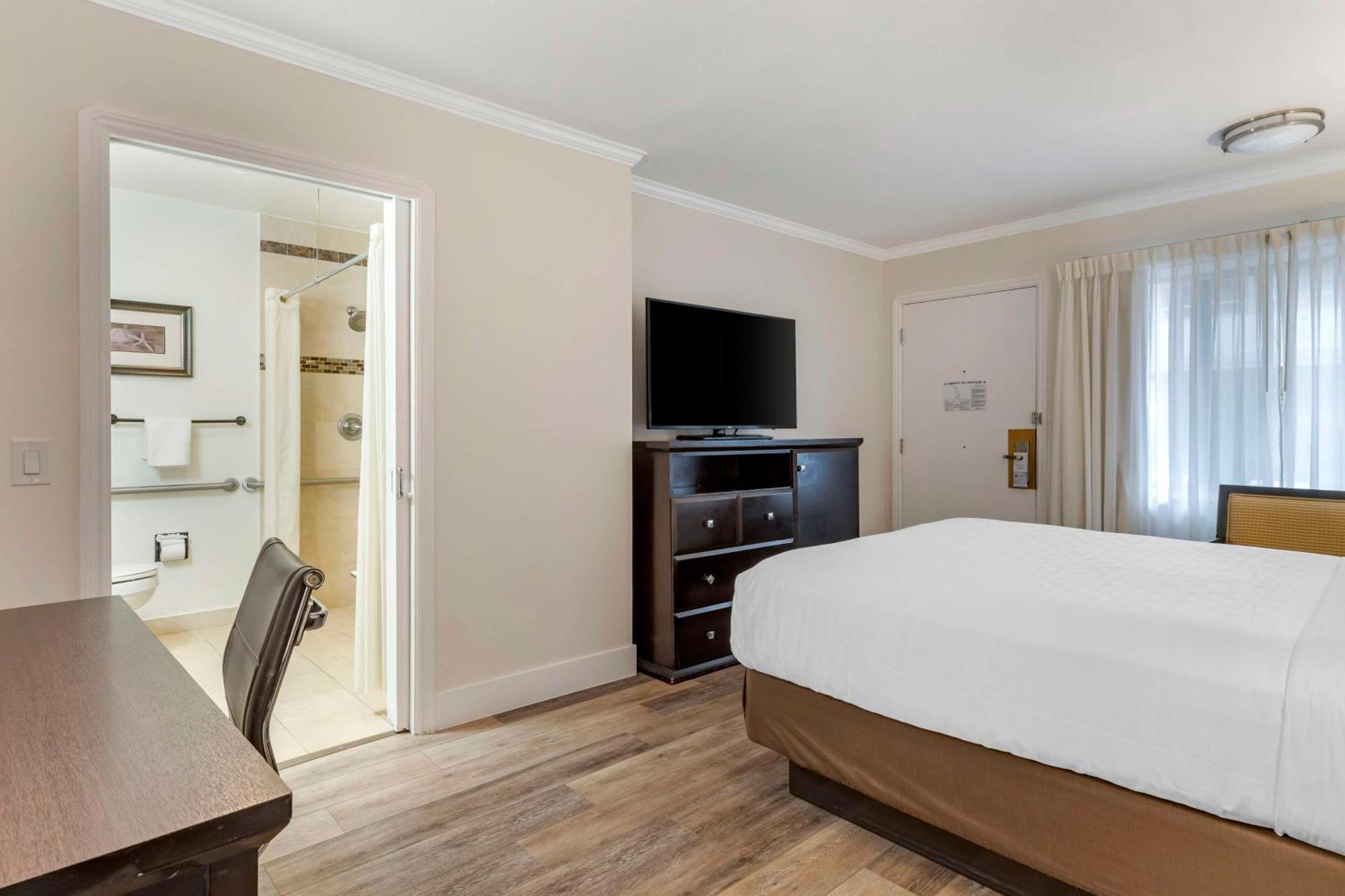 Best Western Carmel'S Town House Lodge Екстер'єр фото