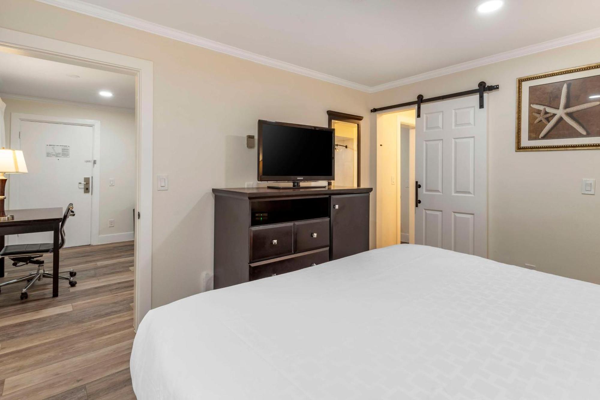 Best Western Carmel'S Town House Lodge Екстер'єр фото