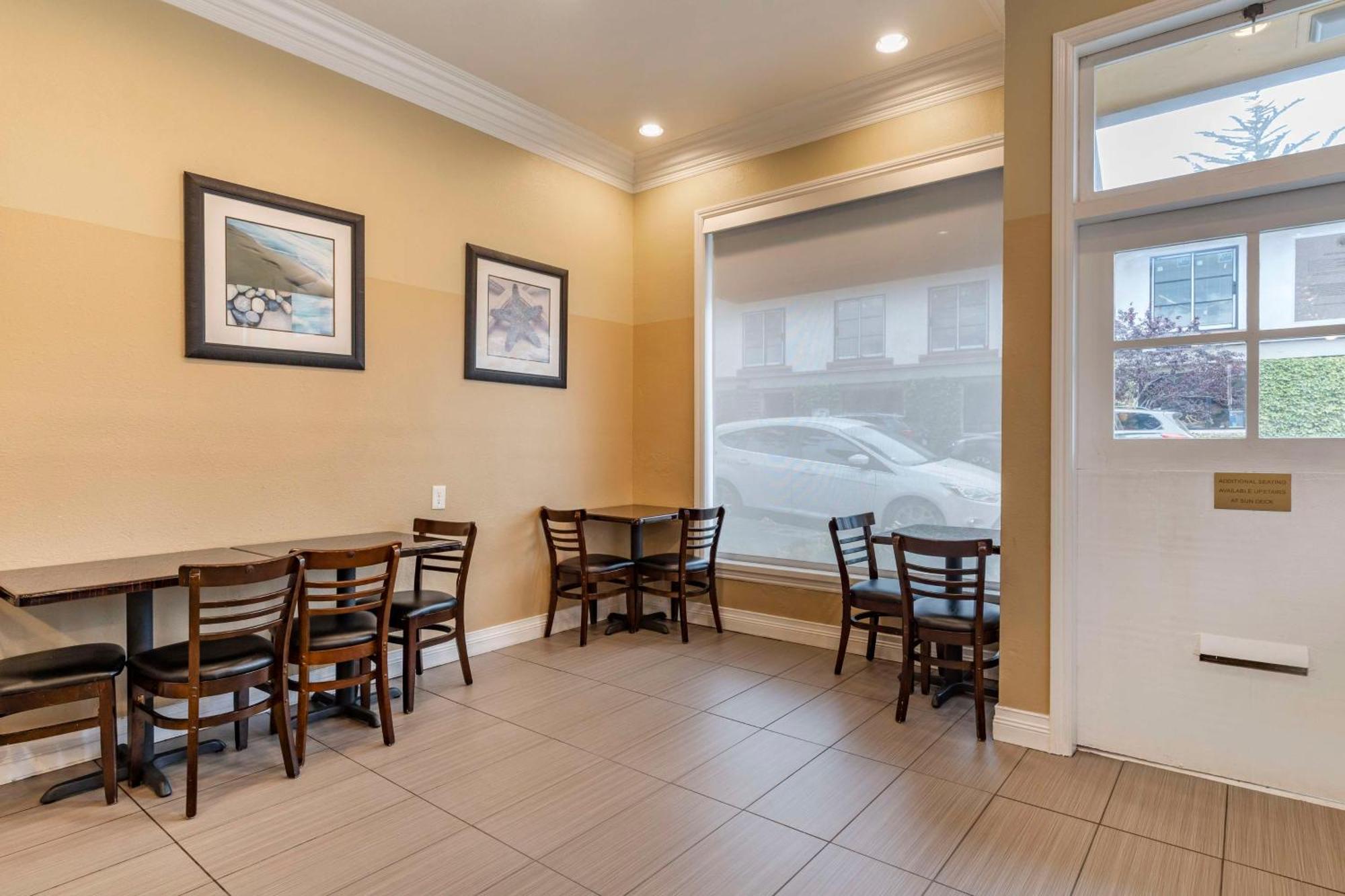 Best Western Carmel'S Town House Lodge Екстер'єр фото